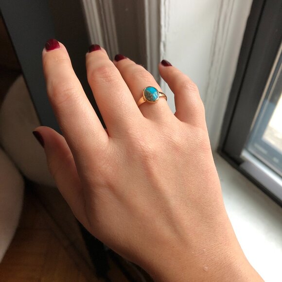 14k Yellow Gold Turquoise Cabochon Ring - Size 7 - Picture 2 of 6